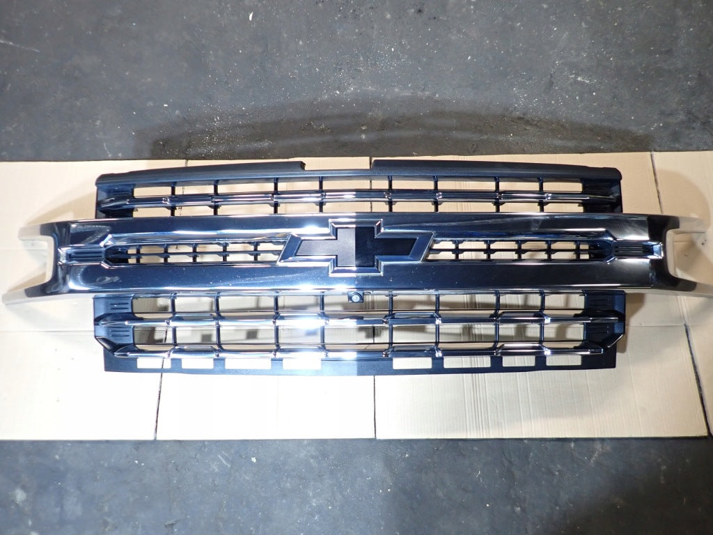 Atrapa Chłodnicy Grill Kamera Chevrolet Silverado Crew Cab 2019-