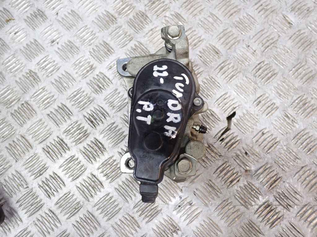 Zacisk Prawy Tylny Elektryczny Uszkodzony Toyota Tundra Sequoia 22-