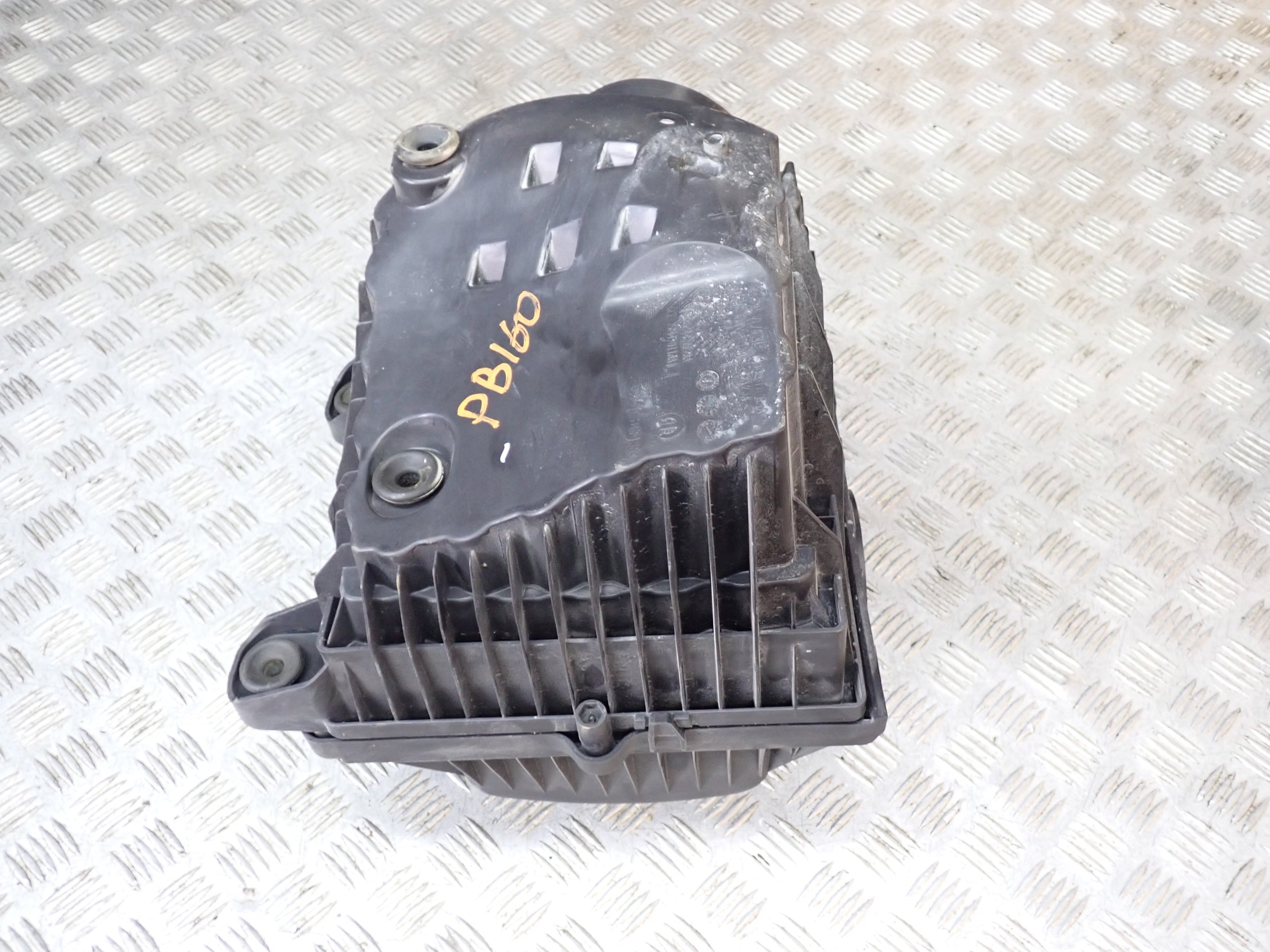 Obudowa Filtra Powietrza Jeep Wagoneer Grand Wagoneer WS 2022-