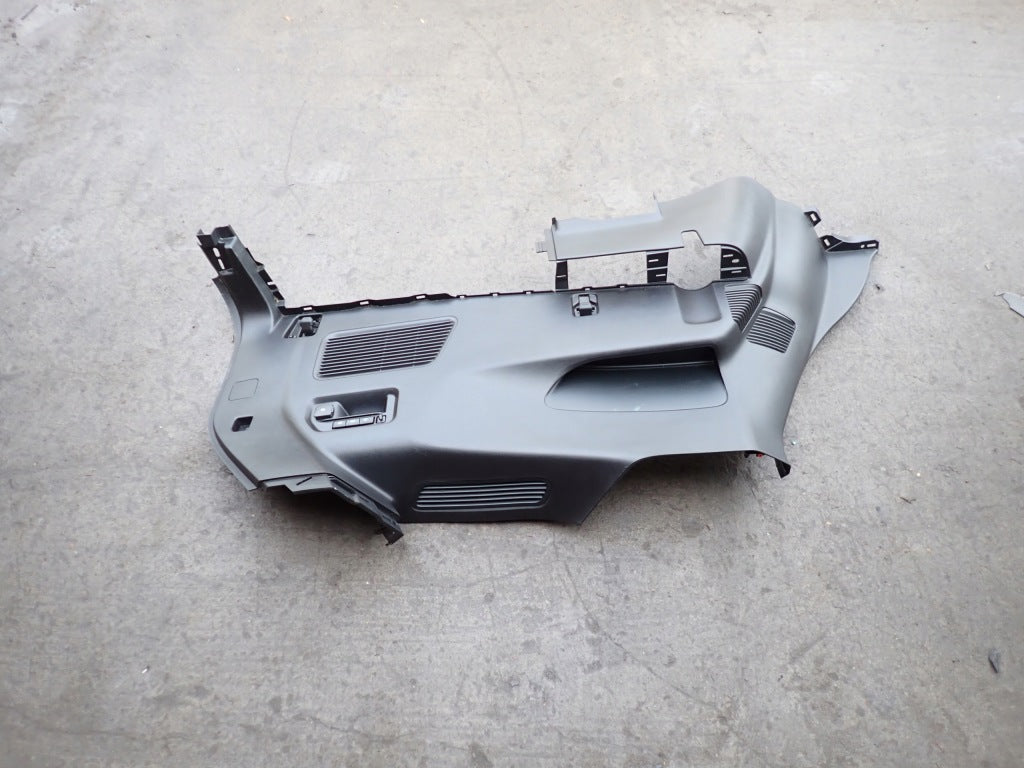 Boczek Bagażnika Prawy Tył Tylny Panel Ford Explorer 3.0 ST 2020