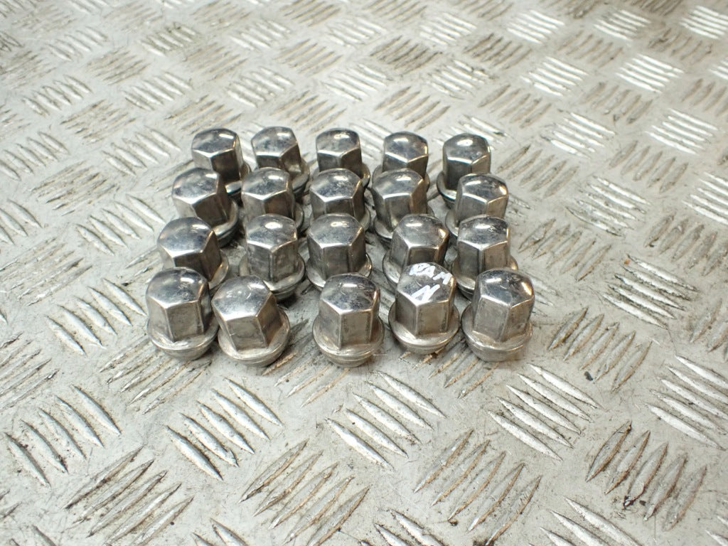 Dodge Ram V 1500 Wheel Nuts and Bolts 19-