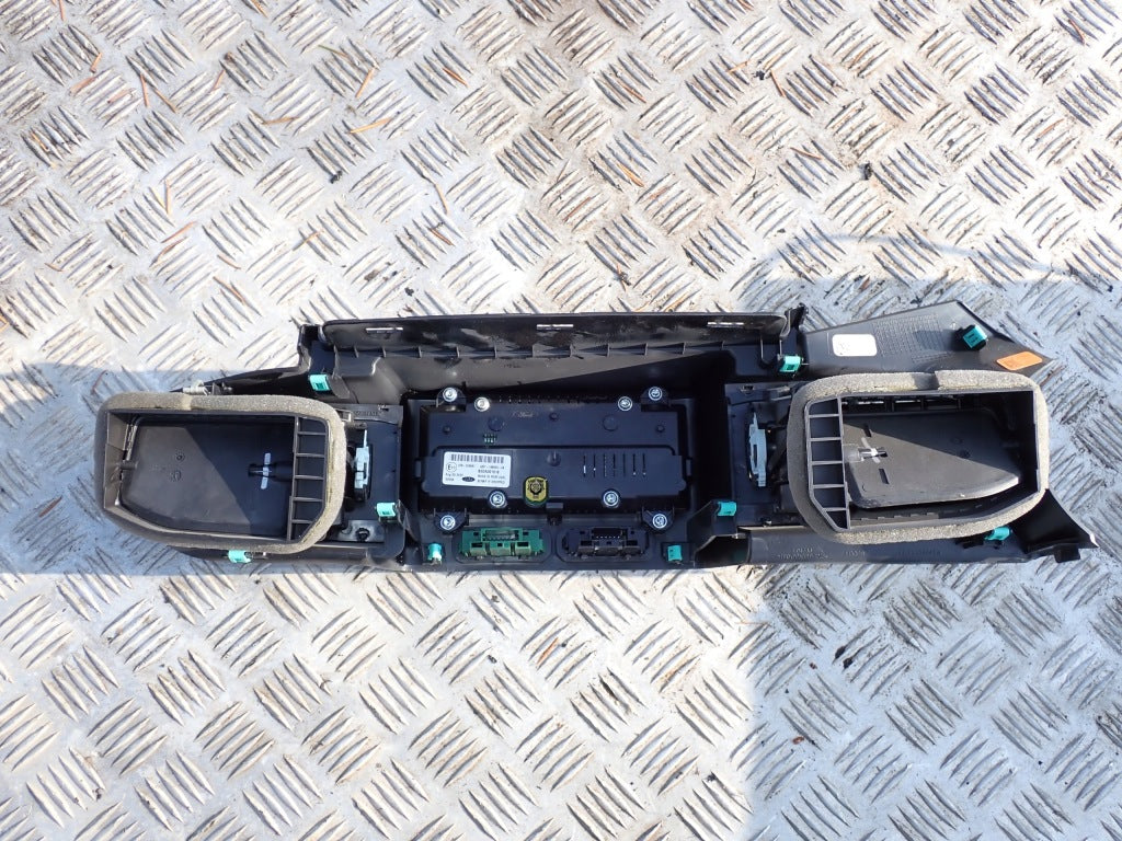 Ford Explorer 2020 Center Vent