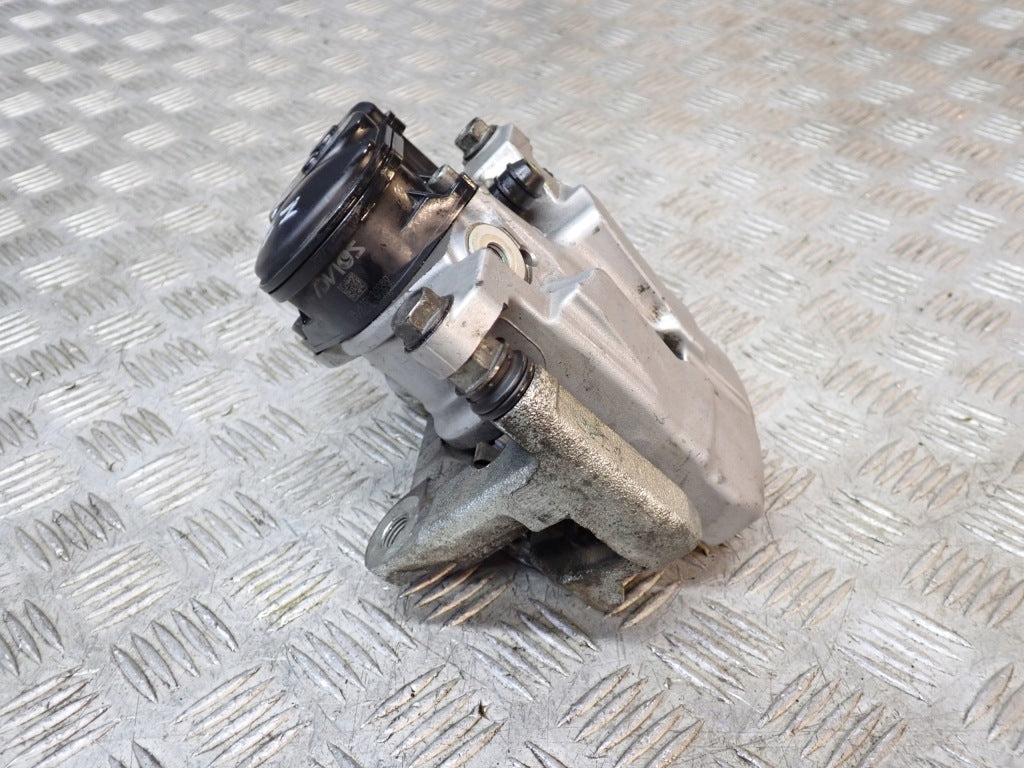 Zacisk Prawy Tylny Tył Elektr. Infiniti QX60 L51 Nissan Pathfinder R53 2022