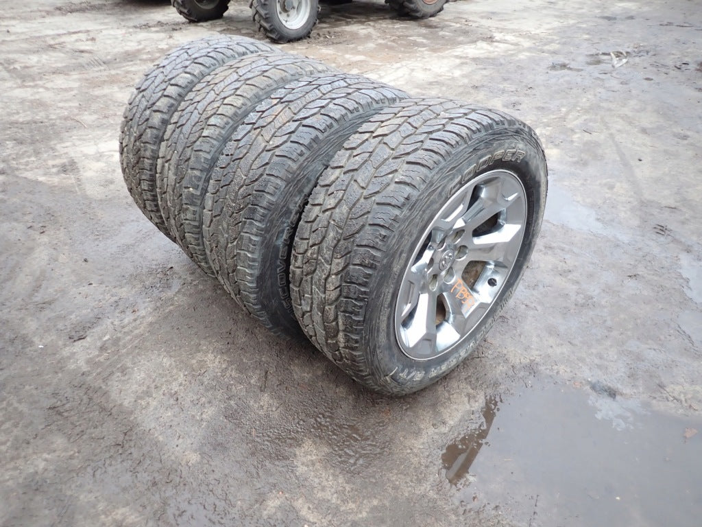 Opony Całoroczne Cooper Discoverer A/T 3 275/55R20