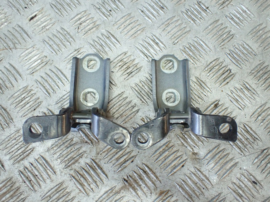 Front Door Hinges Chevrolet Silverado Suburban Yukon Escalade Tahoe 2019-