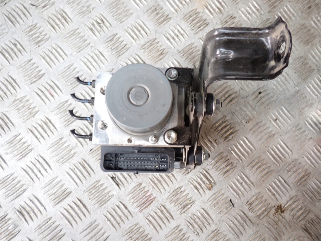 Pompa ABS ESP Hamulcowa Toyota Tundra 3.4 2022-