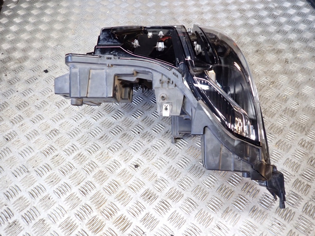 Lampa Przednia Lewa Reflektor Lewy Chevrolet Suburban Tahoe 2021-