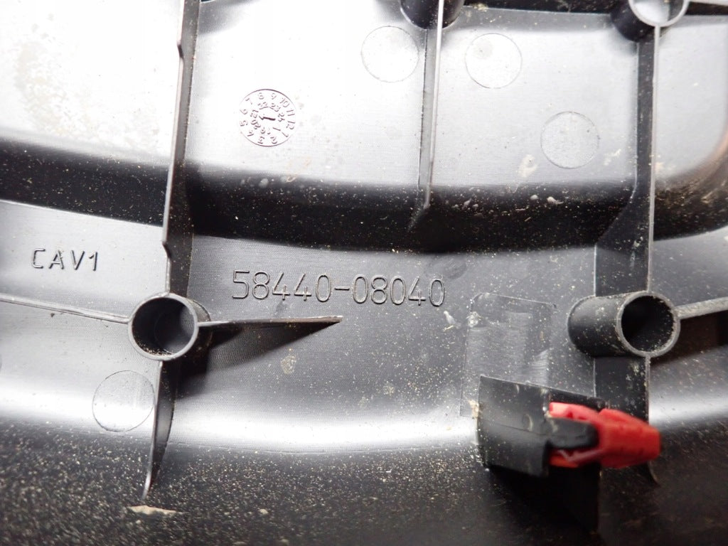 Osłona Lewarka Podnośnika Kół Toyota Sienna XL40 2021