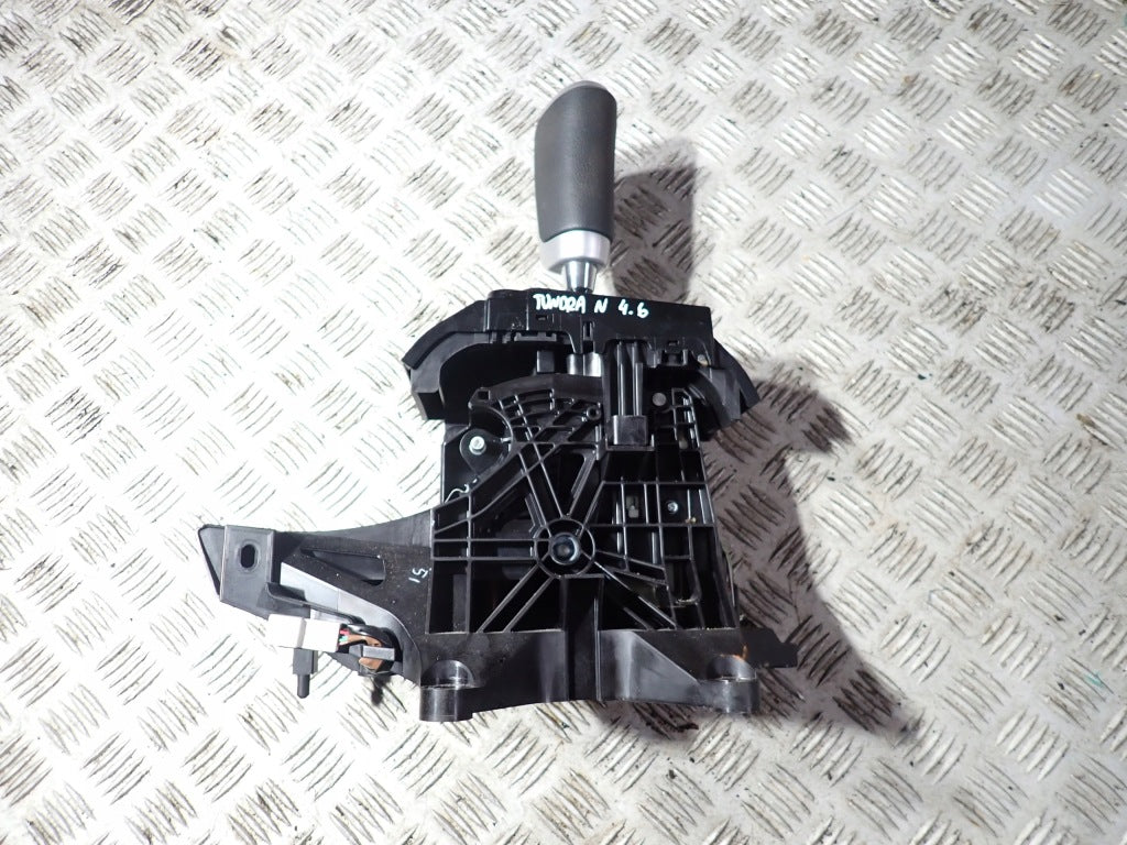 Gear Selector Mechanism Lever Toyota Tundra 2014-
