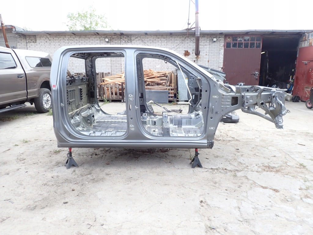 Słupek Środkowy Próg Prawy Chevrolet Silverado GMC Sierra 19-