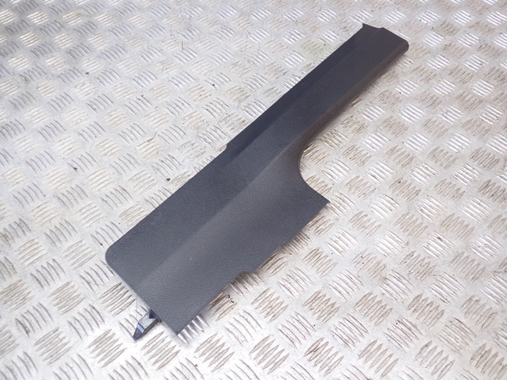 Osłona Podłokietnika Prawa Toyota Sienna XL40 2021