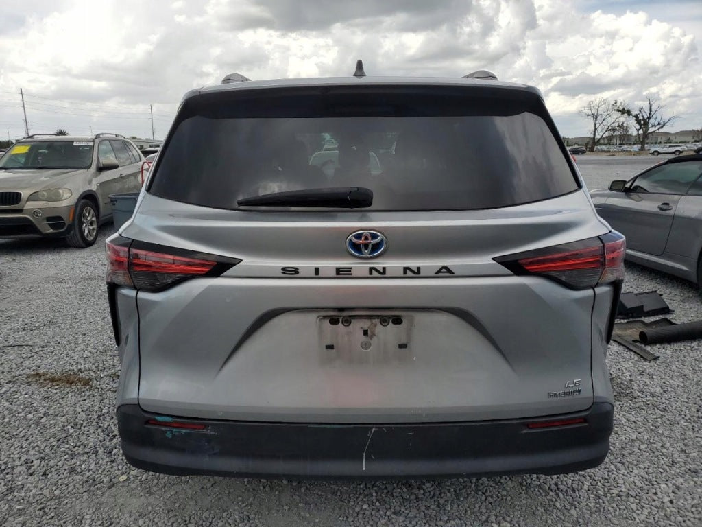 Zderzak Tylny Tył Kpl. Toyota Sienna XL40 2021