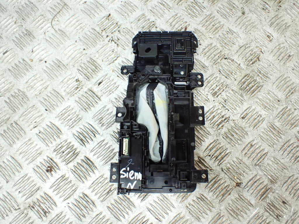 Gear Lever Selector Boot Toyota Sienna XL40 2021