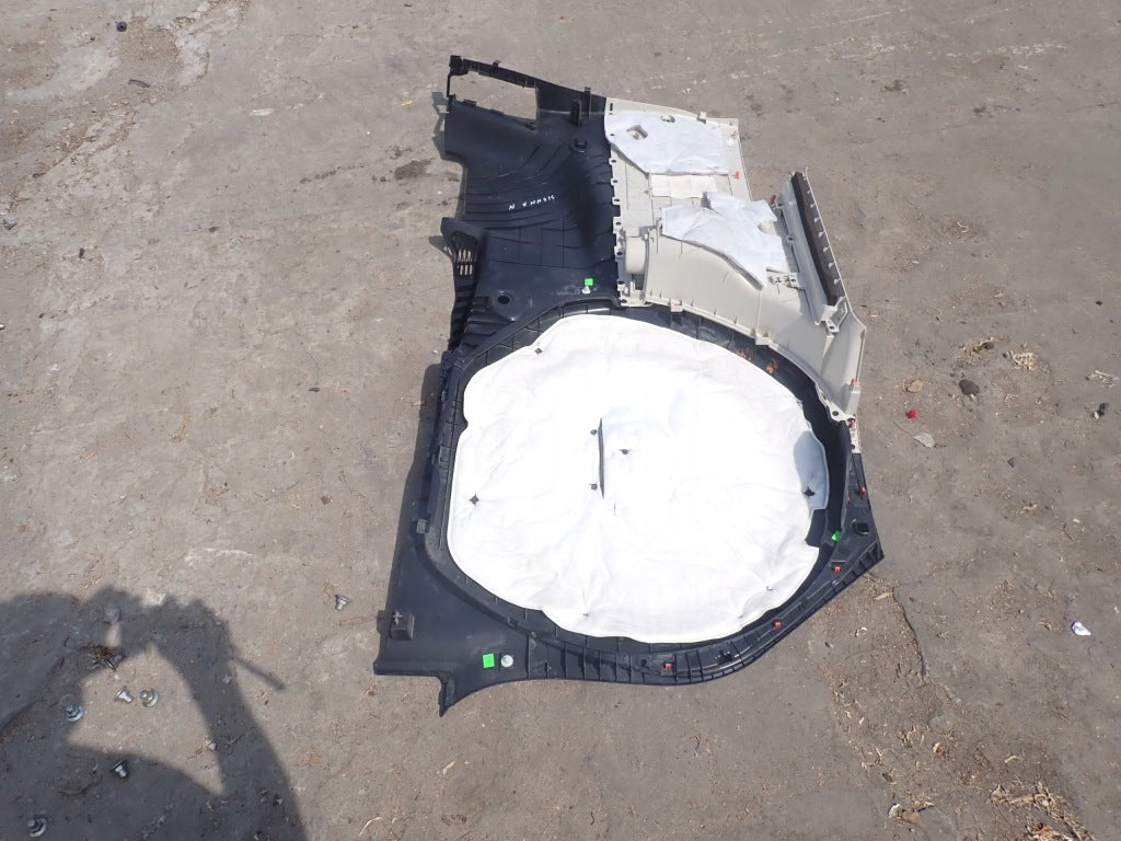 Boczek Bagażnika Lewy Schowek Na Koło Zapasowe Toyota Sienna XL40 2021