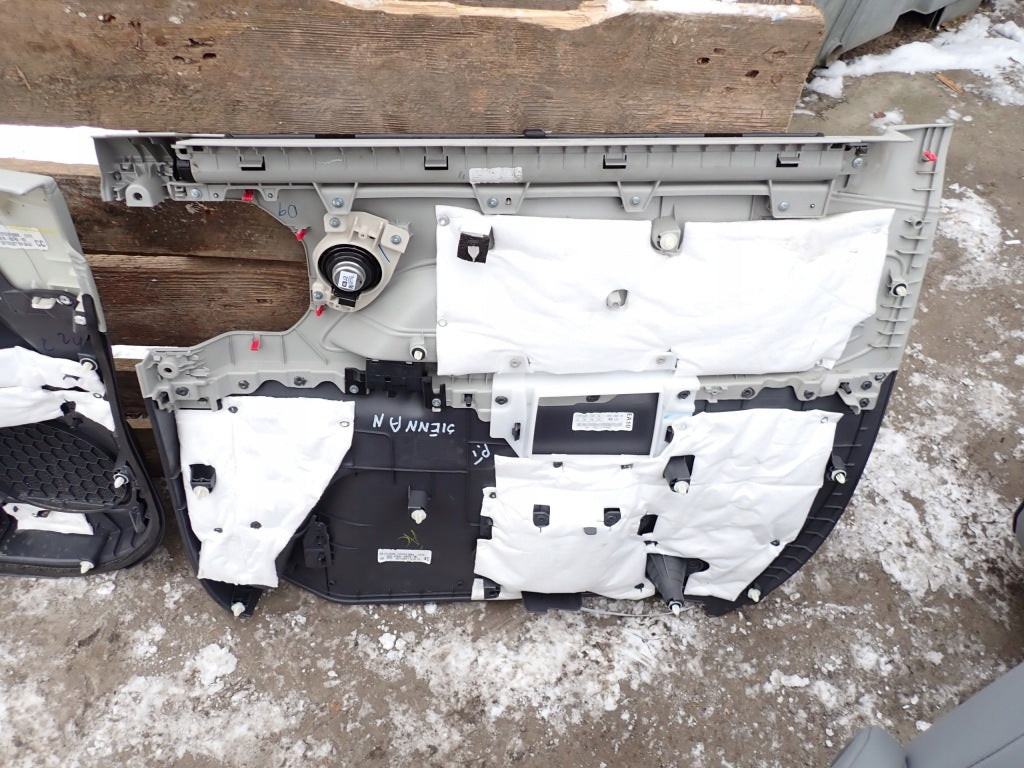 Rear Left Door Side Panel Toyota Sienna XL40 2021