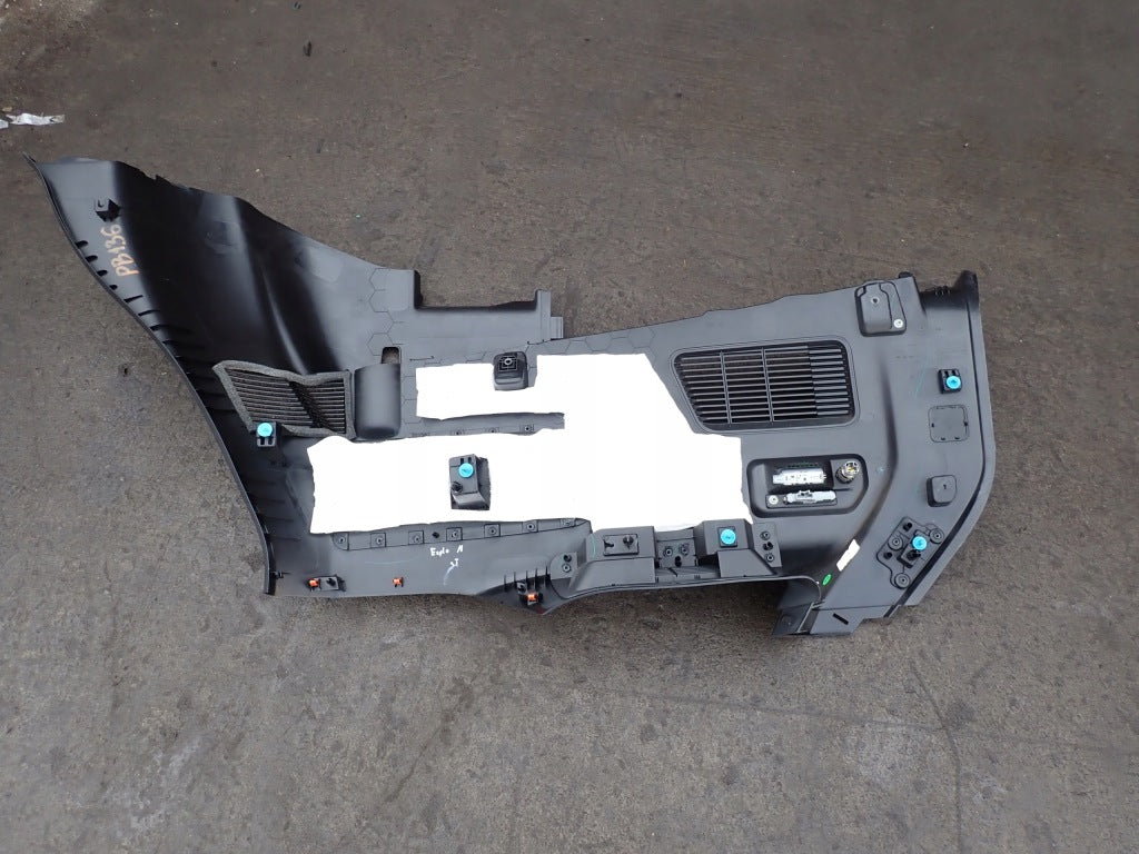 Boczek Bagażnika Prawy Tył Tylny Panel Ford Explorer 3.0 ST 2020
