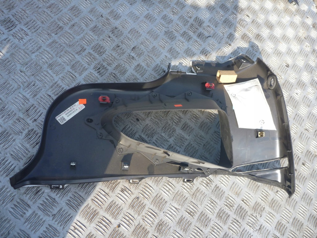 Boczek Prawy Osłona Słupka Chevrolet Corvette C7