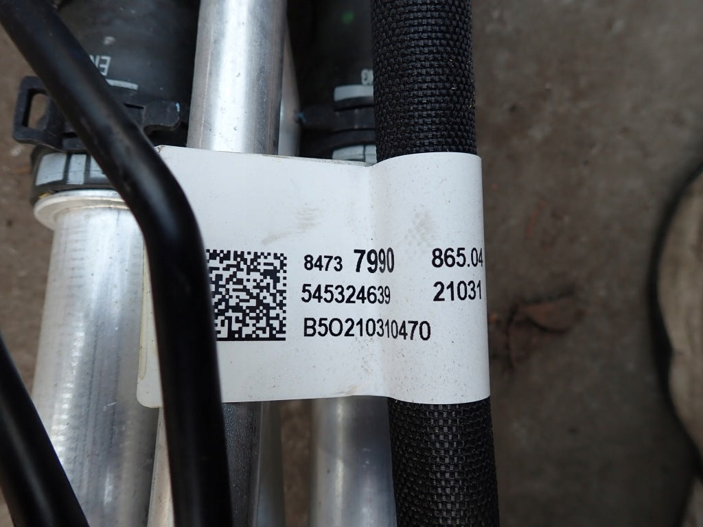 Tubes Hoses Air Conditioning Water Heater Pipes Chevrolet Corvette C8 20-