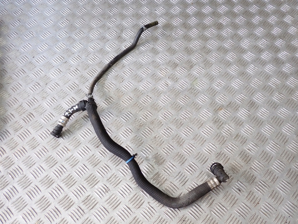 Rura wody do Ford F150 3.5 2021- od Autolandparts, elastyczna przewód do układu chłodzenia samochodu.