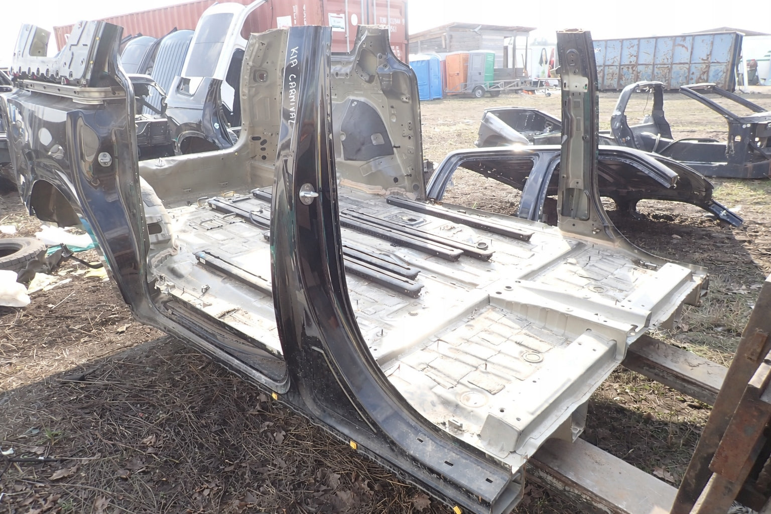 Słupek Środkowy Próg Prawy Kia Carnival LX 3.5 KA4 2020-