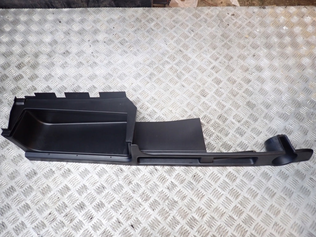 Boczek Bagaznika Prawy Dolny Ford Explorer ST 2020-