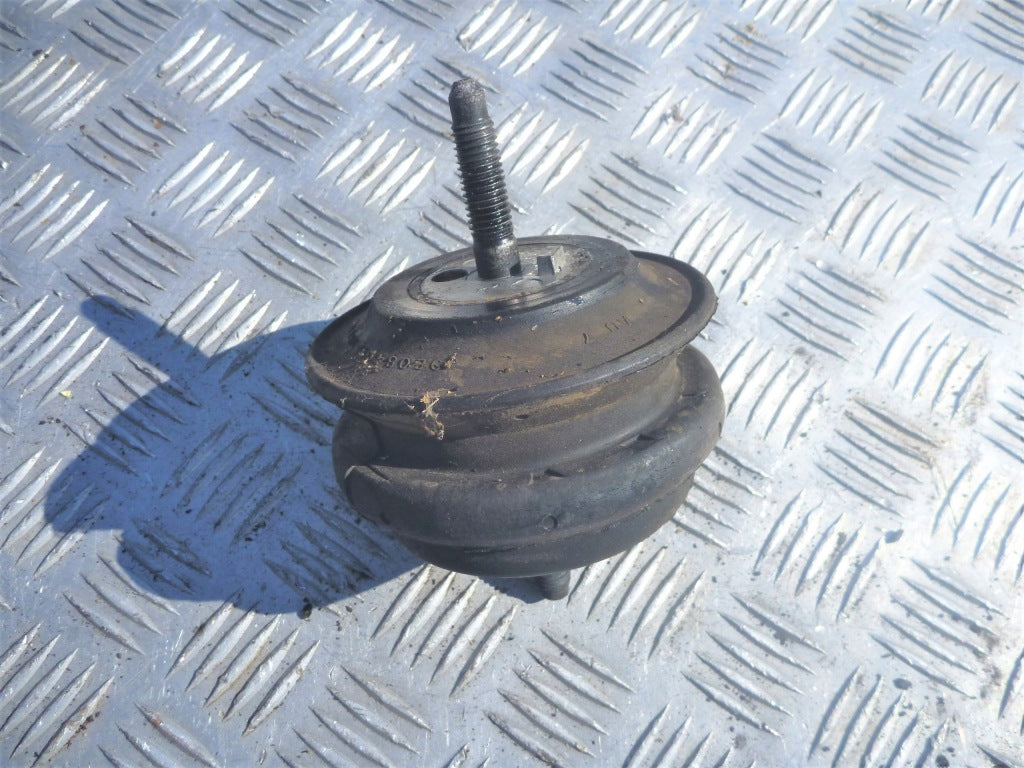 Chevrolet Corvette C5 Engine Mount 2001