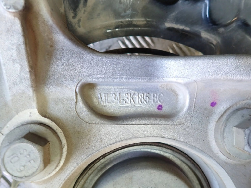 Zwrotnica Prawa Kpl z Piastą Ford F150 3.5 4x2 21-