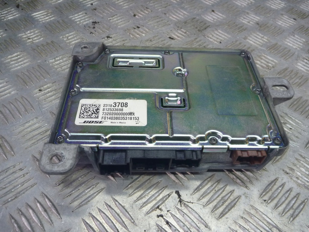 Amplifier Chevrolet Escalade Suburban Tahoe Yukon 2015-