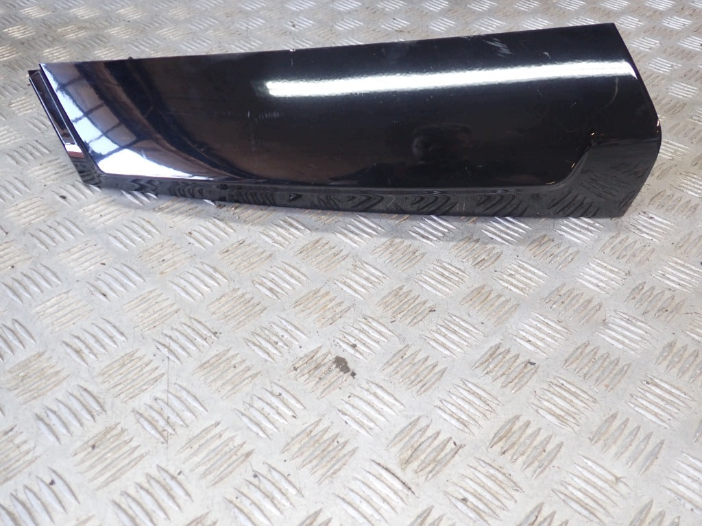 Right Rear Pillar Trim Chevrolet Tahoe Suburban Yukon21-