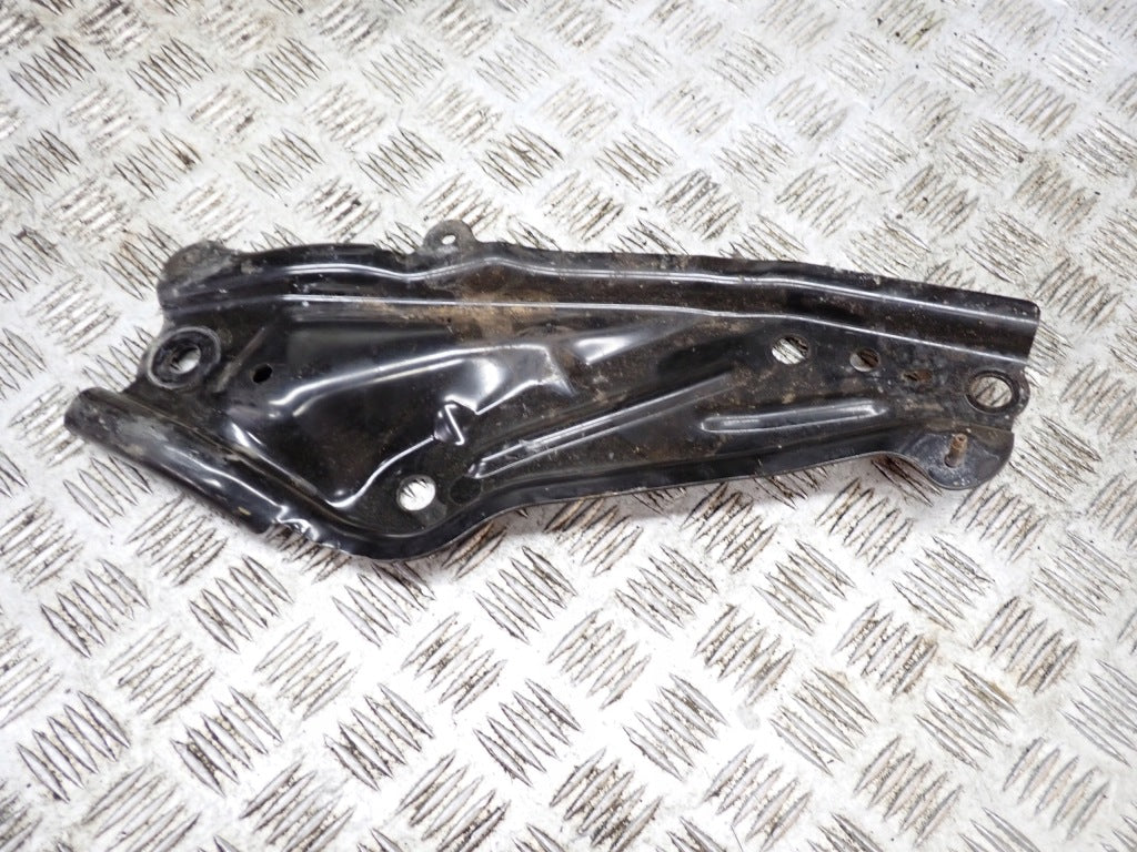 Left Crossmember Support Bar Toyota Sienna XLE 2021