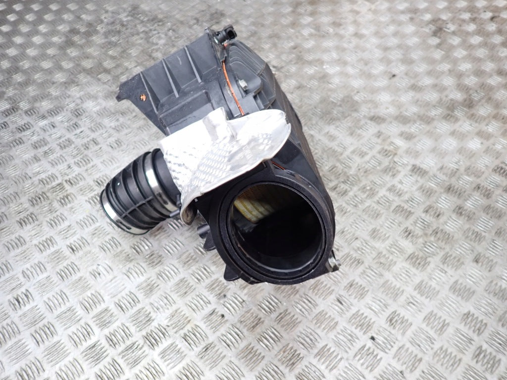 Obudowa Filtra Powietrza Chevrolet Corvette C8 20-