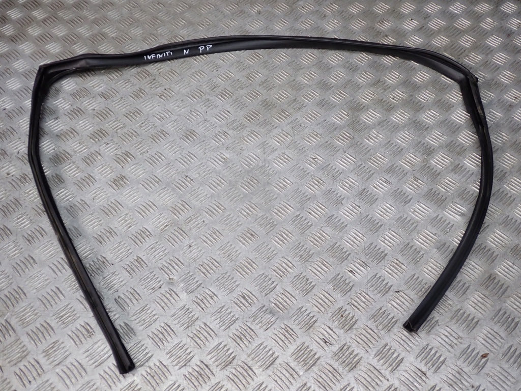 Uszczelka Drzwi Prawy Przód Prawa Przednia Infiniti QX60 L51 22-