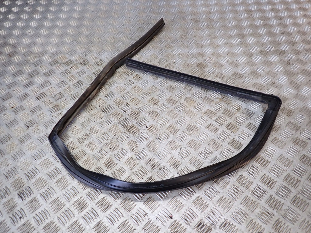 Windscreen Seal, Front Left Door, Front Left, Tahoe, Suburban, GMC Yukon 23-