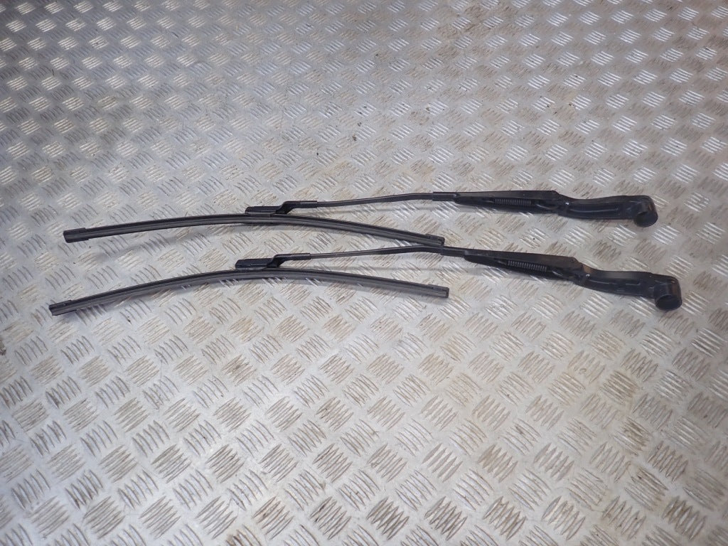 Wiper Arms Blades Chevrolet Tahoe Suburban Yukon Escalade 21-