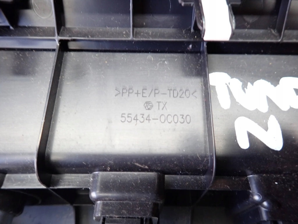 Panel Gniazdo AUX USB 12V Toyota Tundra 2016