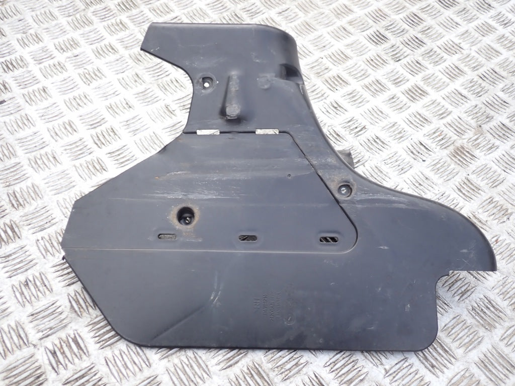 Deflektor Prawy Przedni Wlot Powietrza Hamulców Chevrolet Corvette C8 2020-