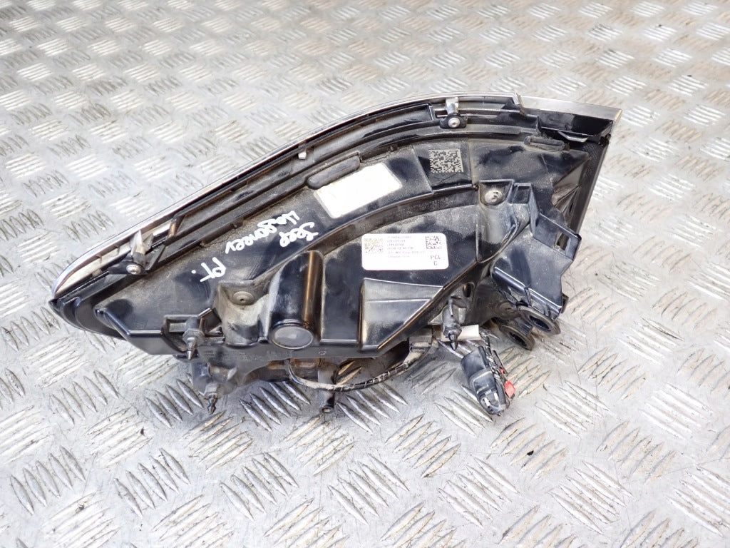 Lampa Prawa Tylna Prawy Tył Kpl. Jeep Wagoneer WS 5.7 4x4 2022-