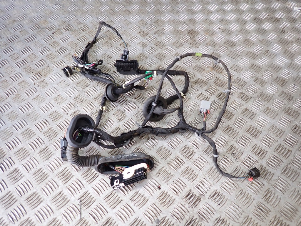 Front Left Door Wiring Harness, Chevrolet Tahoe Suburban 5.3, 2021–