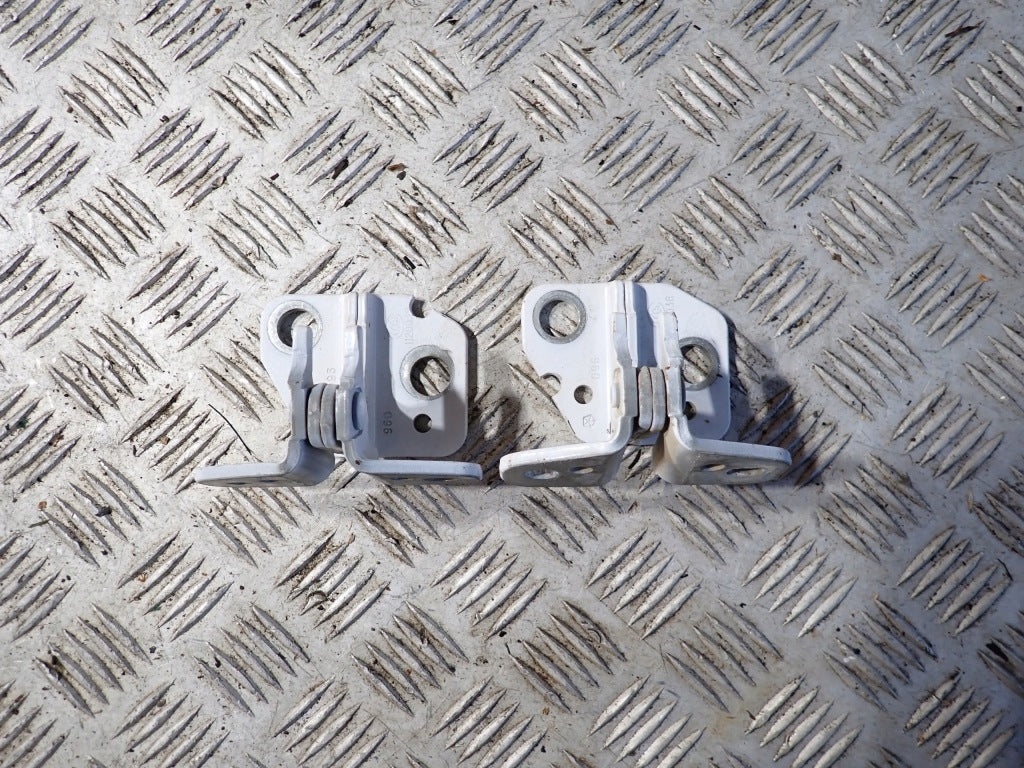 Door Hinge Hinges Pair Dodge RAM 2019-