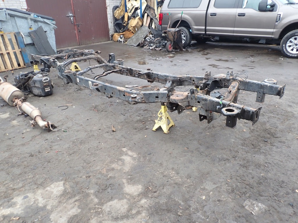 Rama Kpl. Dodge Ram Quad Cab 4x2 09-