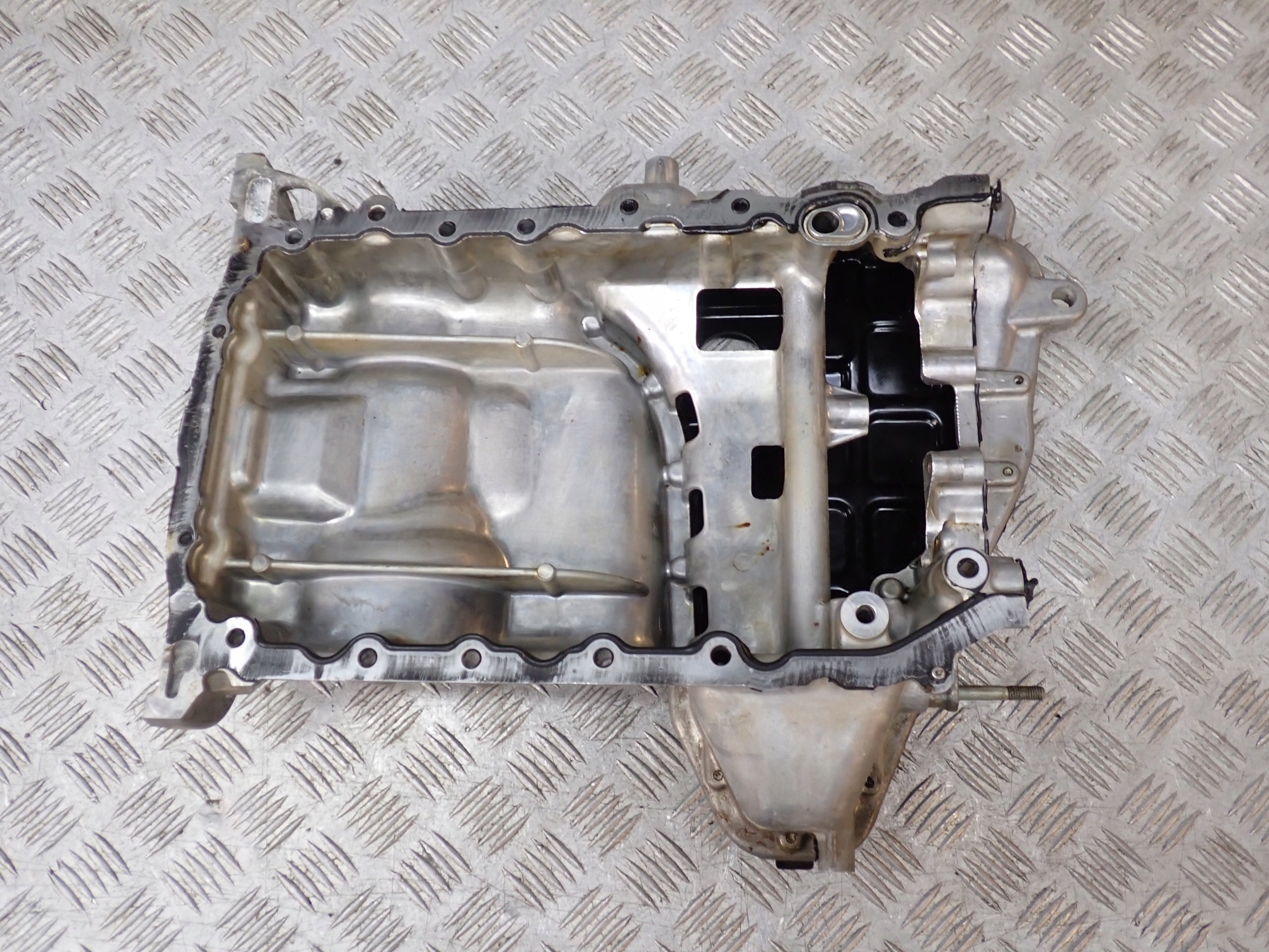 Miska Olejowa Silnika Kia Carnival LX KA4 3.5 2020-