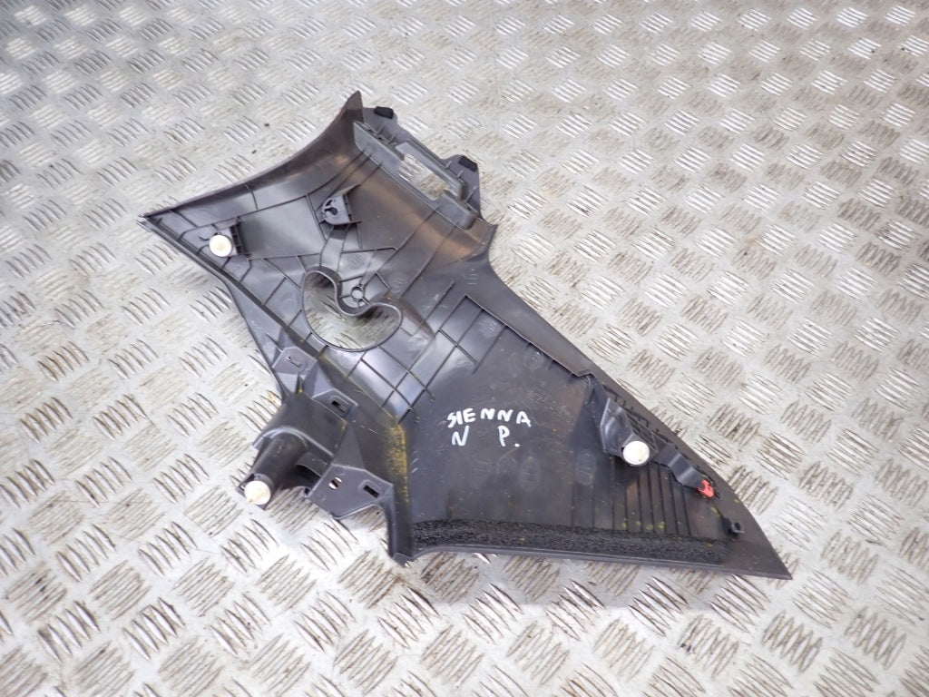 Osłona Słupka C Dolna Prawa Toyota Sienna XL40 2021