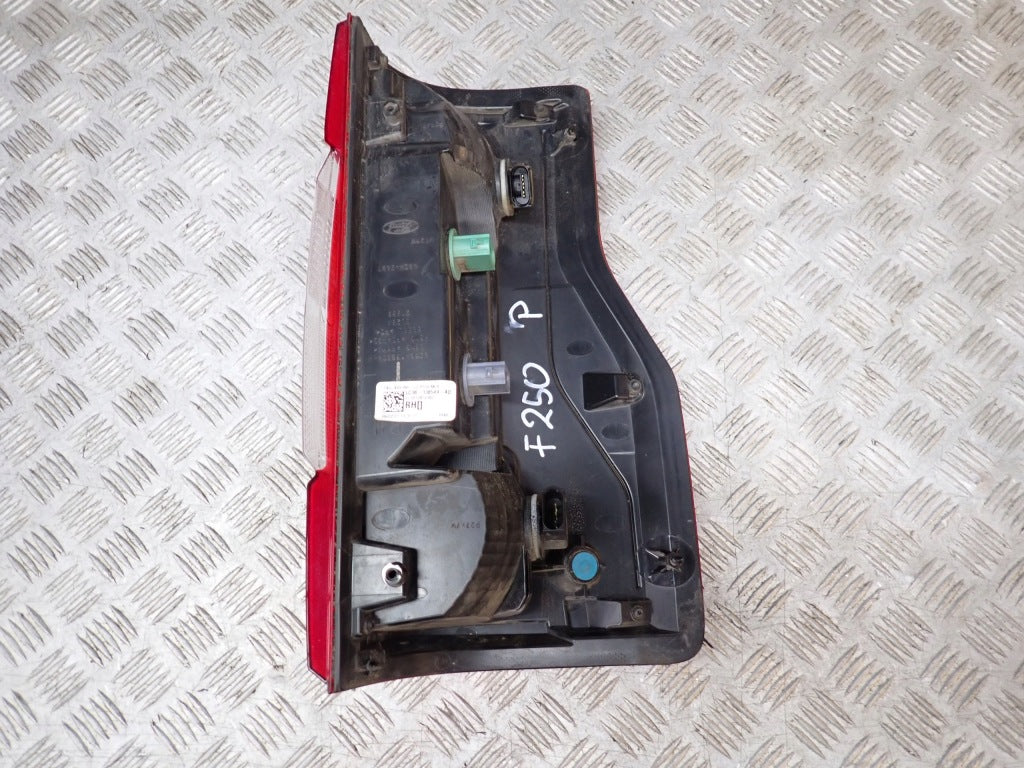 Right Rear Tail Light Ford F250 XLT 6.2 4x4 P558 2021- LIFTING