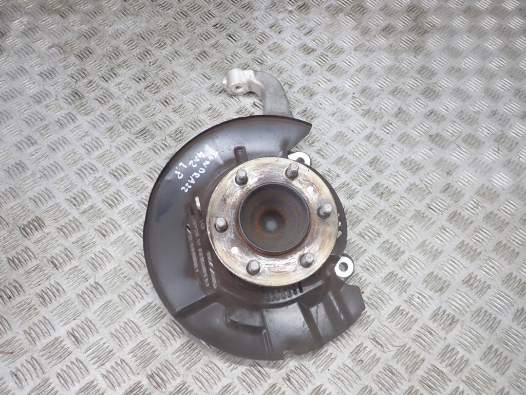 Zwrotnica Kpl. Piasta Lewa Toyota Tundra Sequoia 4x2 2022-