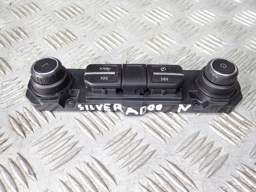Panel Radia GMC Sierra Chevrolet Silverado 3.0D 2019-