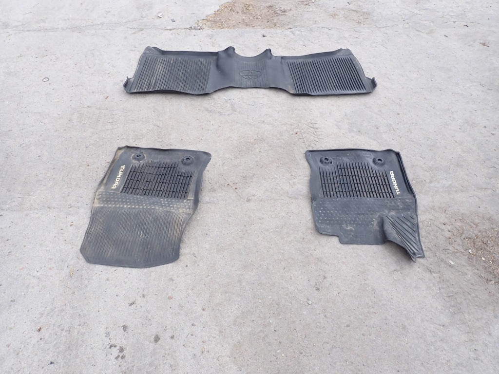 Dywaniki Gumowe Kpl. Toyota Tundra Crew Cab 3.4 3.5 2022-