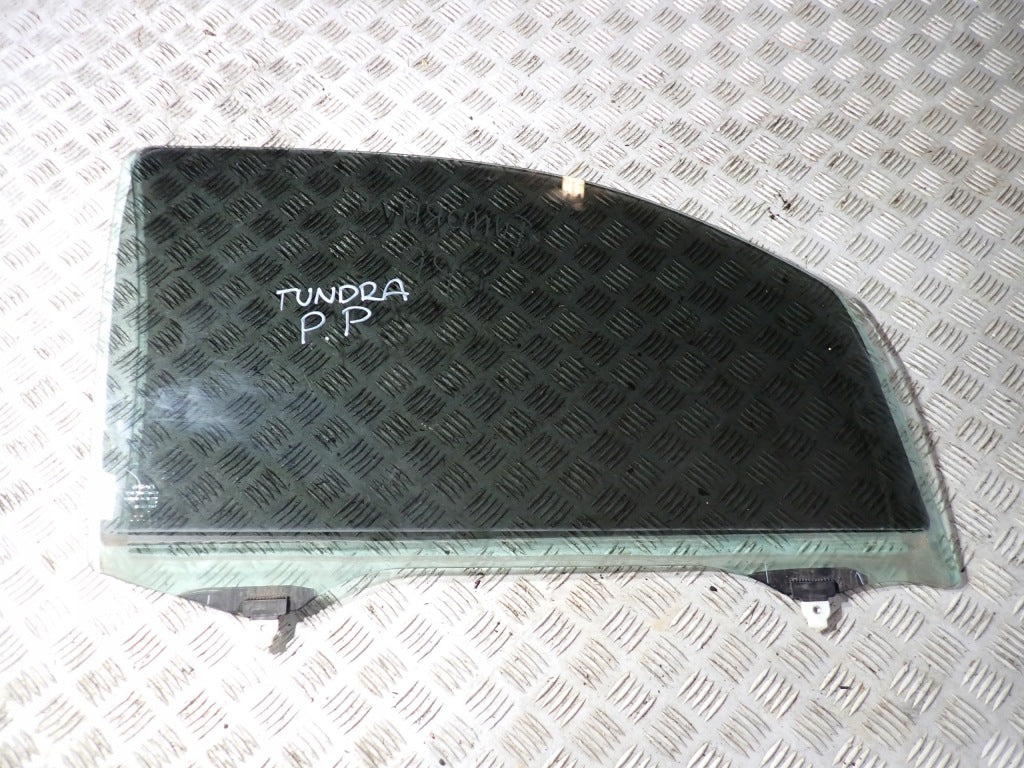 Szyba Drzwi Prawa Przednia Toyota Tundra II 2014