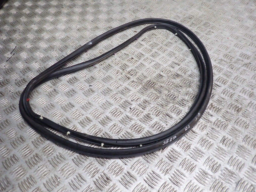 Uszczelka Drzwi Jeep Grand Cherokee WL 2021-