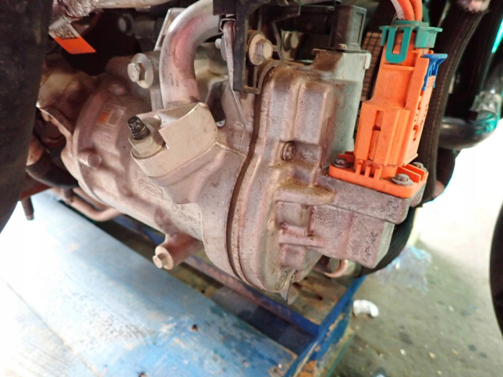 Sprężarka Klimatyzacji Ford F150 Hybrid Powerboost 2021-