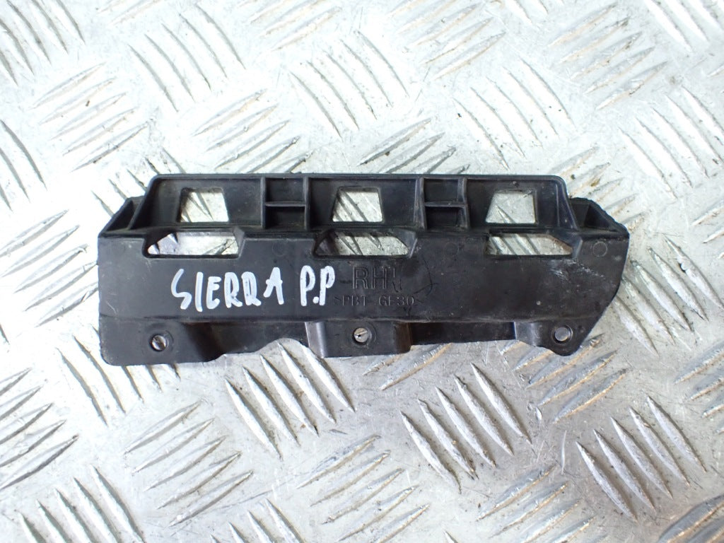 Mocowanie Chlapacza Prawy Przedni GMC Sierra 3.0D AT4 Silverado 19-